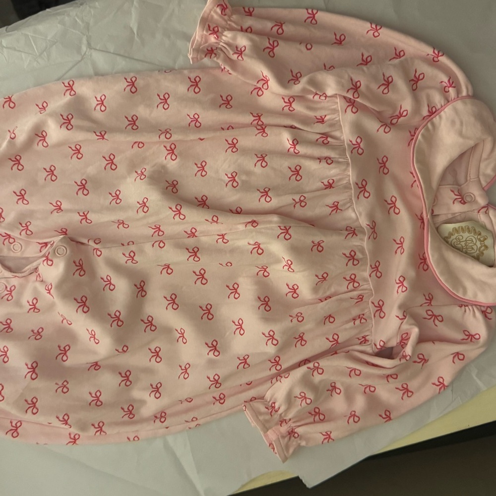 Beaufort bonnet bow romper 6-12m EUC